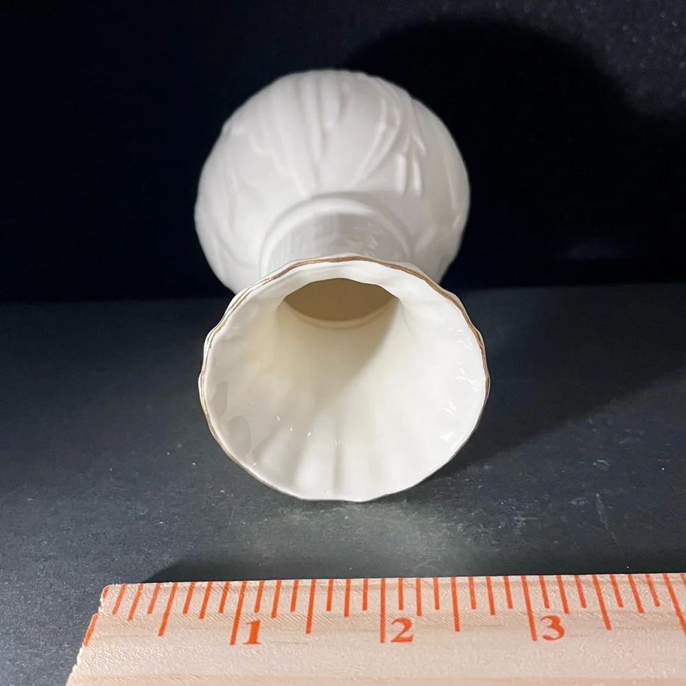 Vintage Belleek Ireland Collectors Society‎ Heron Swan Vase NWT